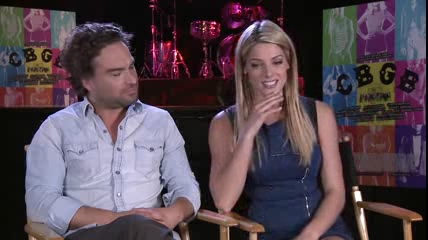 ashley-greene-dot-nl_CGBG-interviews-ClevverNews0210.jpg