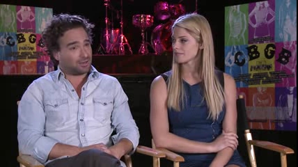 ashley-greene-dot-nl_CGBG-interviews-ClevverNews0216.jpg