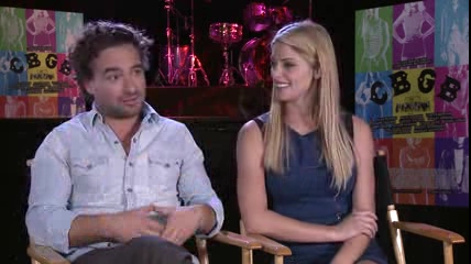 ashley-greene-dot-nl_CGBG-interviews-ClevverNews0219.jpg