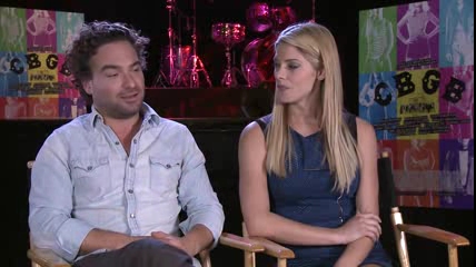 ashley-greene-dot-nl_CGBG-interviews-ClevverNews0221.jpg