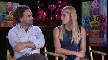 ashley-greene-dot-nl_CGBG-interviews-ClevverNews0299.jpg