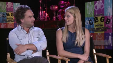 ashley-greene-dot-nl_CGBG-interviews-ClevverNews0300.jpg