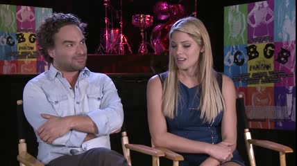 ashley-greene-dot-nl_CGBG-interviews-ClevverNews0302.jpg