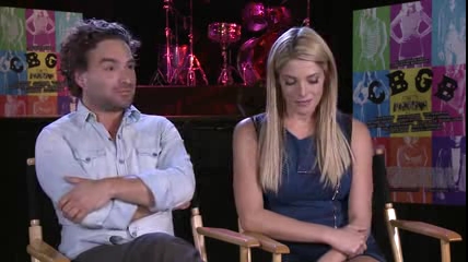 ashley-greene-dot-nl_CGBG-interviews-ClevverNews0303.jpg