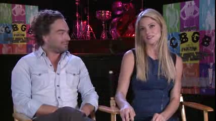 ashley-greene-dot-nl_CGBG-interviews-ClevverNews0417.jpg