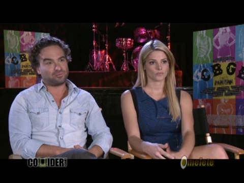 ashley-greene-dot-nl_CGBG-interviews-Collider0112.jpg