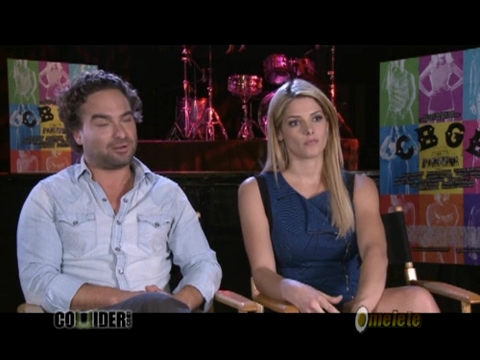 ashley-greene-dot-nl_CGBG-interviews-Collider0113.jpg