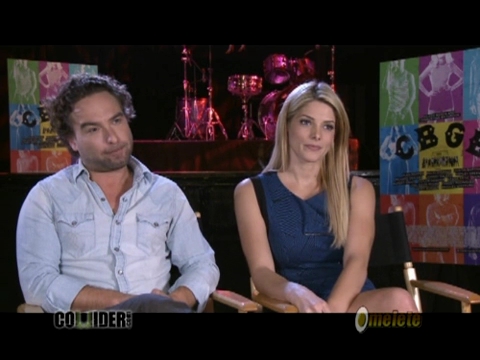 ashley-greene-dot-nl_CGBG-interviews-Collider0120.jpg