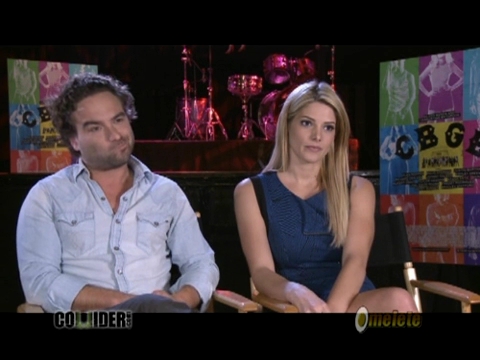 ashley-greene-dot-nl_CGBG-interviews-Collider0122.jpg