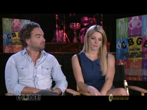 ashley-greene-dot-nl_CGBG-interviews-Collider0126.jpg