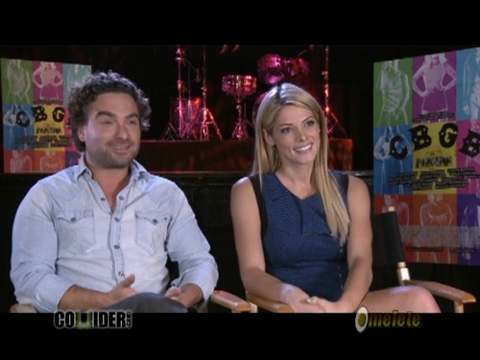 ashley-greene-dot-nl_CGBG-interviews-Collider0203.jpg