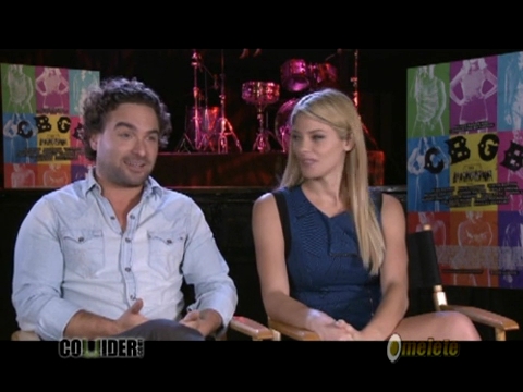 ashley-greene-dot-nl_CGBG-interviews-Collider0204.jpg