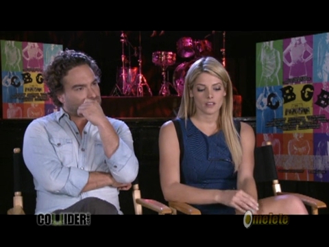 ashley-greene-dot-nl_CGBG-interviews-Collider0221.jpg