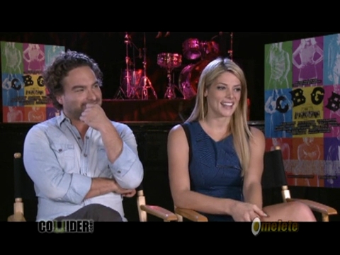 ashley-greene-dot-nl_CGBG-interviews-Collider0228.jpg