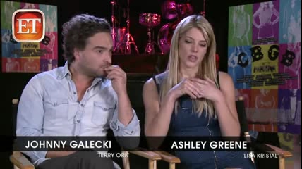 ashley-greene-dot-nl_CGBG-interviews-ETOnline0008.jpg