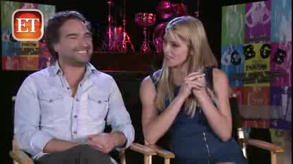 ashley-greene-dot-nl_CGBG-interviews-ETOnline0012.jpg