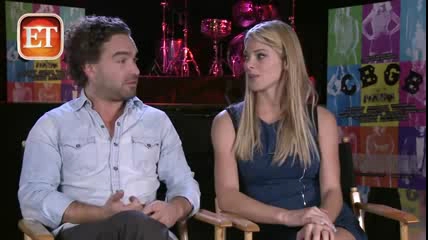 ashley-greene-dot-nl_CGBG-interviews-ETOnline0093.jpg