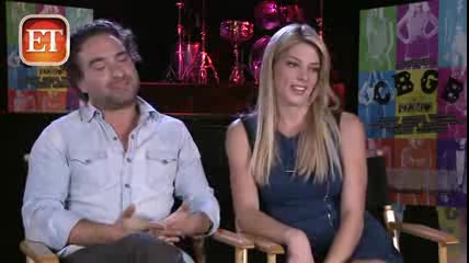 ashley-greene-dot-nl_CGBG-interviews-ETOnline0179.jpg