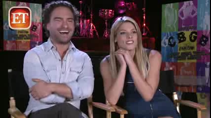ashley-greene-dot-nl_CGBG-interviews-ETOnline0199.jpg