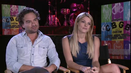 ashley-greene-dot-nl_CGBG-interviews-Screenslam0016.jpg
