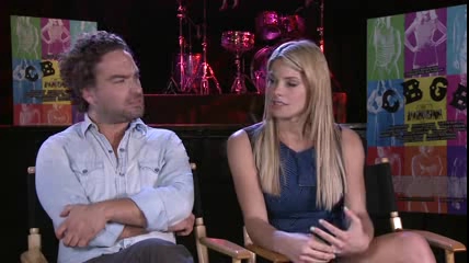 ashley-greene-dot-nl_CGBG-interviews-Screenslam0196.jpg