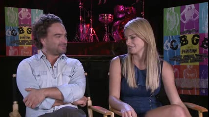 ashley-greene-dot-nl_CGBG-interviews-Screenslam0218.jpg