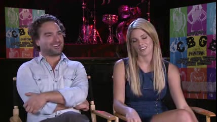 ashley-greene-dot-nl_CGBG-interviews-Screenslam0219.jpg