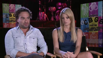 ashley-greene-dot-nl_CGBG-interviews-Screenslam0265.jpg