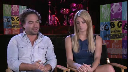 ashley-greene-dot-nl_CGBG-interviews-Screenslam0266.jpg