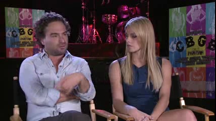 ashley-greene-dot-nl_CGBG-interviews-Screenslam0289.jpg