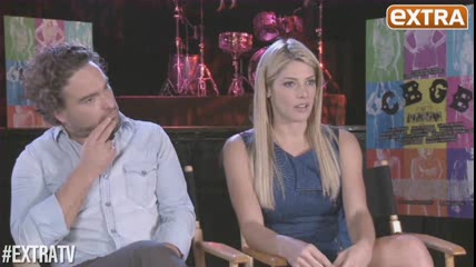 ashley-greene-dot-nl_CGBG-interviews-ExtraTV0075.jpg
