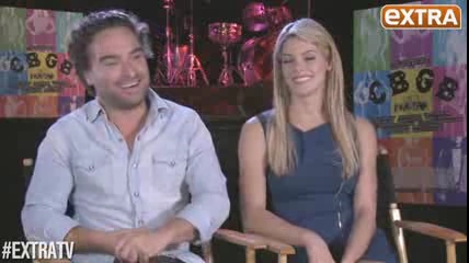 ashley-greene-dot-nl_CGBG-interviews-ExtraTV0097.jpg