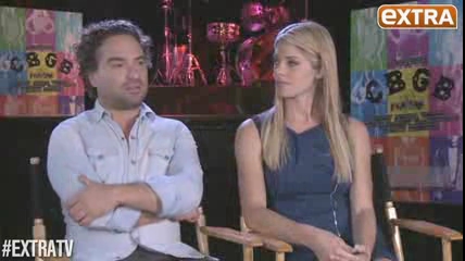 ashley-greene-dot-nl_CGBG-interviews-ExtraTV0130.jpg