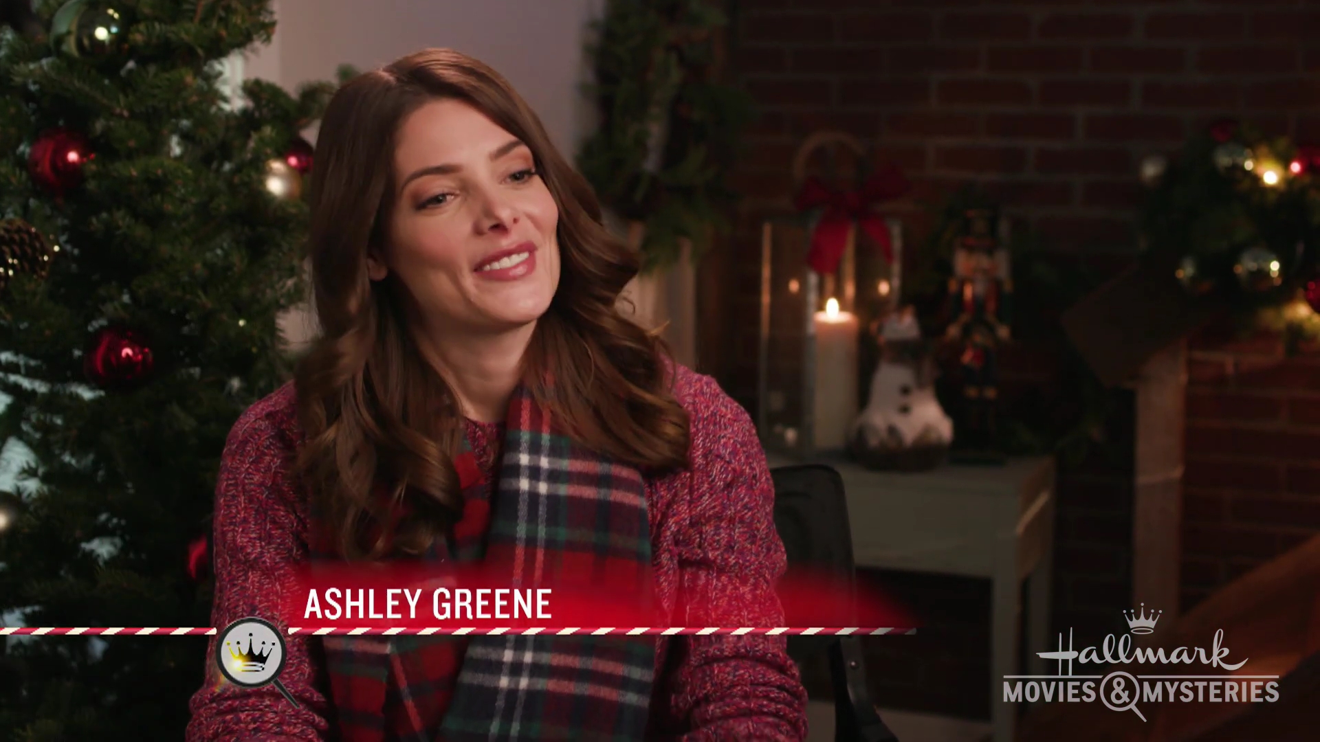 Ashley-Greene-dot-nl_Hallmark-ChristmasOnMyMind-SleighBellStories0024.jpg
