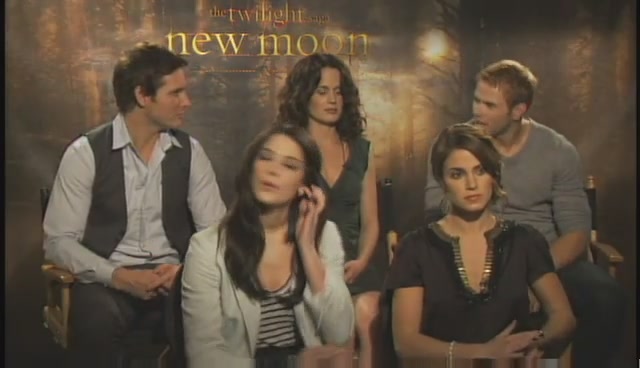 Ashley-Greene-dot-nl_NewMooninterview-PopSugar0022.jpg Ashley-Greene-dot-nl_NewMooninterview-PopSugar0022.jpg