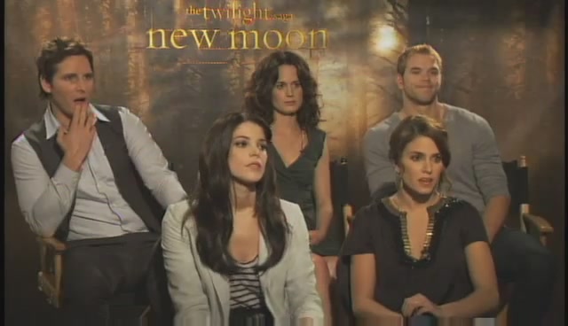 Ashley-Greene-dot-nl_NewMooninterview-PopSugar0061.jpg