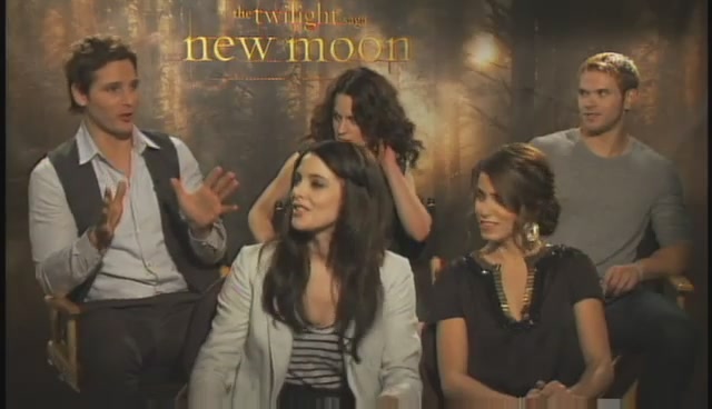 Ashley-Greene-dot-nl_NewMooninterview-PopSugar0085.jpg Ashley-Greene-dot-nl_NewMooninterview-PopSugar0085.jpg