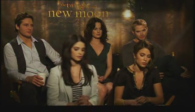 Ashley-Greene-dot-nl_NewMooninterview-TheMovieGuycom0086.jpg