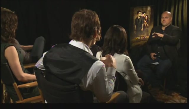 Ashley-Greene-dot-nl_NewMooninterview-TheMovieGuycom0161.jpg