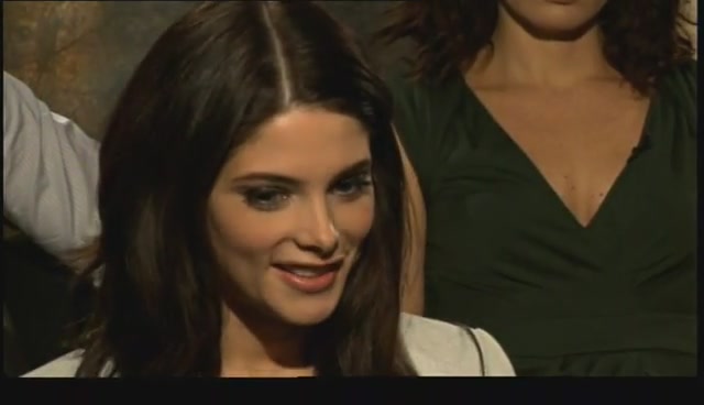 Ashley-Greene-dot-nl_NewMooninterview-TheMovieGuycom0182.jpg