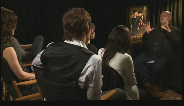 Ashley-Greene-dot-nl_NewMooninterview-TheMovieGuycom0192.jpg