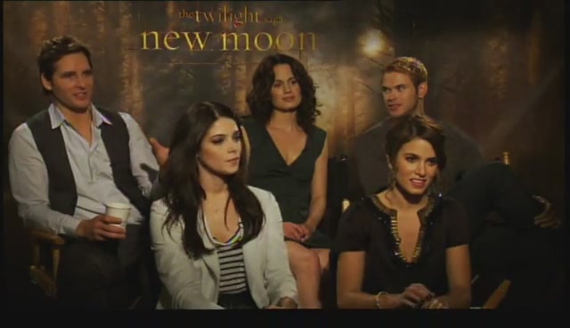 Ashley-Greene-dot-nl_NewMooninterview-TheMovieGuycom0237.jpg