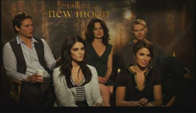 Ashley-Greene-dot-nl_NewMooninterview-TheMovieGuycom0238.jpg