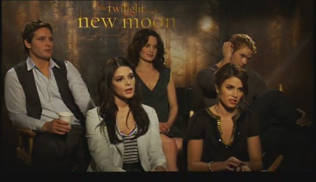 Ashley-Greene-dot-nl_NewMooninterview-TheMovieGuycom0247.jpg