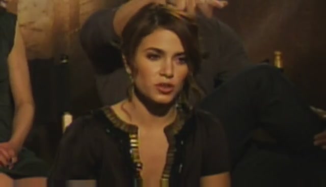 Ashley-Greene-dot-nl_NewMooninterview-TheMovieGuycom0269.jpg