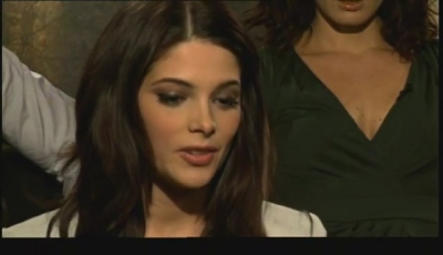 Ashley-Greene-dot-nl_NewMooninterview-TheMovieGuycom0188.jpg