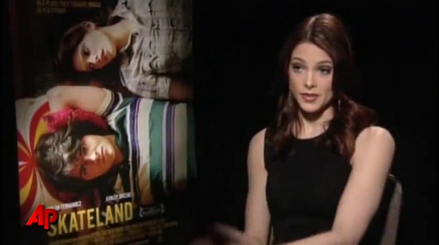 Ashley-Greene-dot-nl_Skatelandinterview-AP00008.jpg