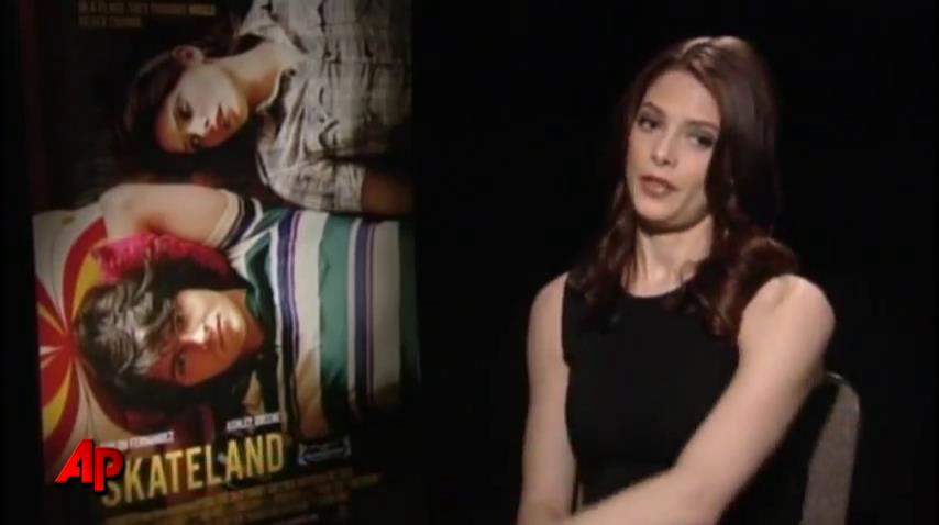 Ashley-Greene-dot-nl_Skatelandinterview-AP00016.jpg Ashley-Greene-dot-nl_Skatelandinterview-AP00016.jpg