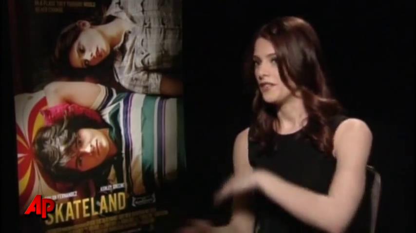 Ashley-Greene-dot-nl_Skatelandinterview-AP00018.jpg Ashley-Greene-dot-nl_Skatelandinterview-AP00018.jpg