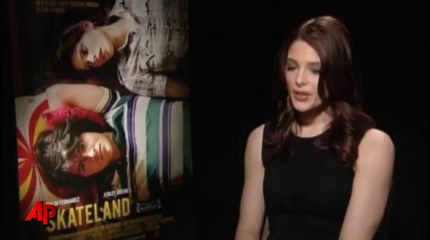 Ashley-Greene-dot-nl_Skatelandinterview-AP00079.jpg Ashley-Greene-dot-nl_Skatelandinterview-AP00079.jpg